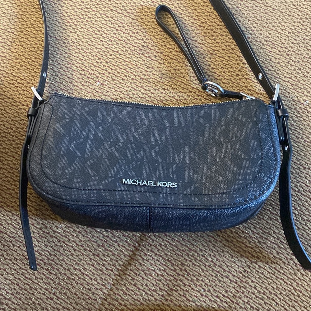 Michael Kors Crossbody purse